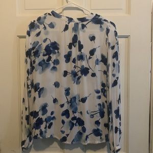 Light weight flattering must have